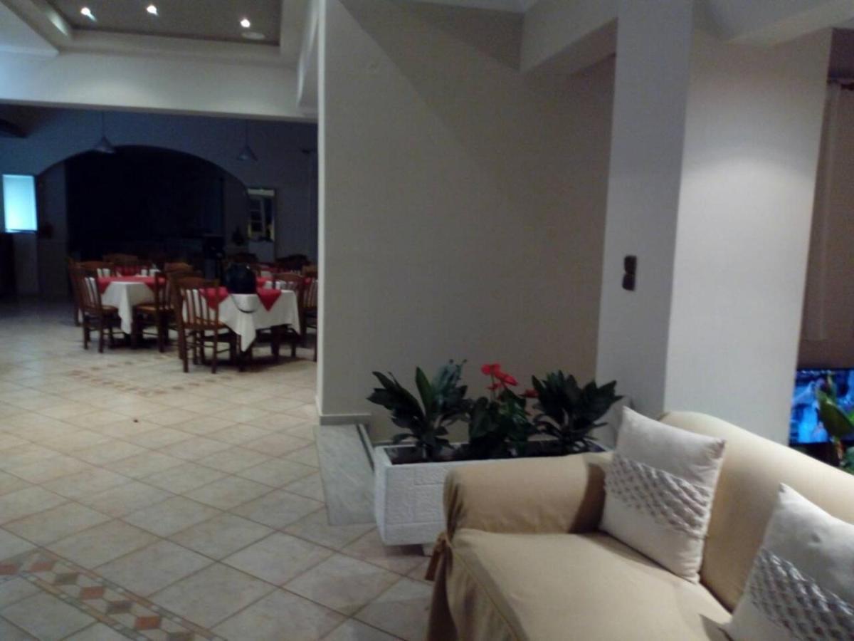 Hotel Horizon Blue à Kini Extérieur photo